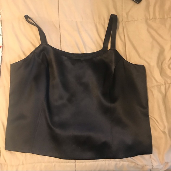 Sunny Choi lined tailored camisole top. Great for formal look or elevated look. - Picture 6 of 6